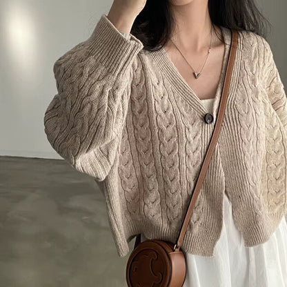 Fall Autumn and Winter New Women'S Clothing Retro V-Neck Twist Design Long-Sleeved Short Knitted Cardigan Sweater Jacket